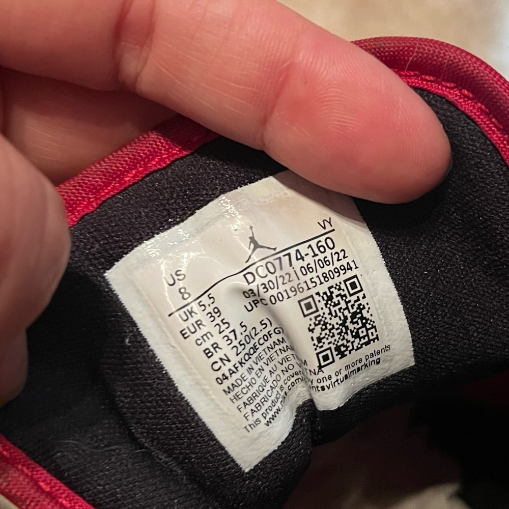 Size 8W - WMNS Jordan 1 Retro Low “Reverse Black Toe” DC0774-160 100% Authentic - Picture 7 of 8